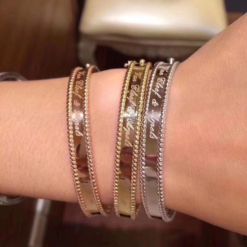 คุณภาพ รุ่นขนาดกลาง VCA Real 18k Gold Perlee Signature Bracelet White Rose Yellow Gold โรงงาน