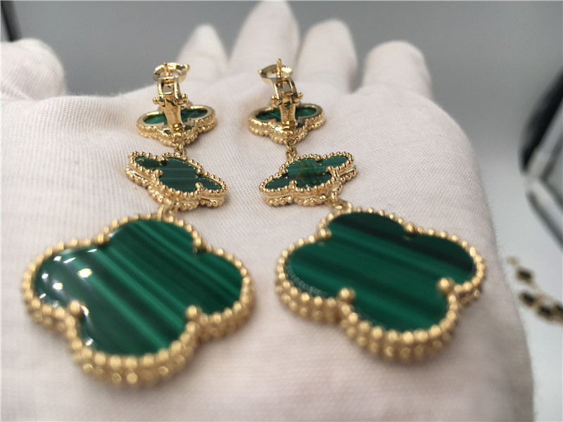 คุณภาพ Van Cleef Arpels เครื่องประดับทอง 18K ต่างหูผู้หญิงรูปดอกไม้สีเขียว โรงงาน