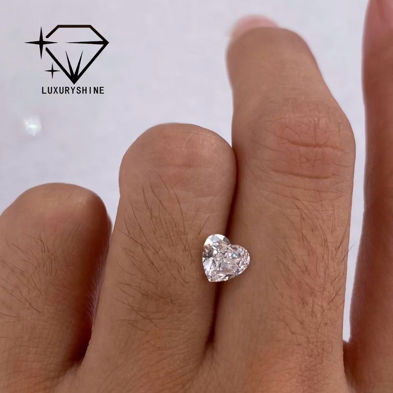 คุณภาพ LuxuryShine VVS2 หัวใจสีขาว ดีเยี่ยมตัดห้องปฏิบัติการ เพชรเติบโต 1CT 2CT 3CT 4CT 5CT การสนับสนุนการปรับแต่งพิเศษ โรงงาน