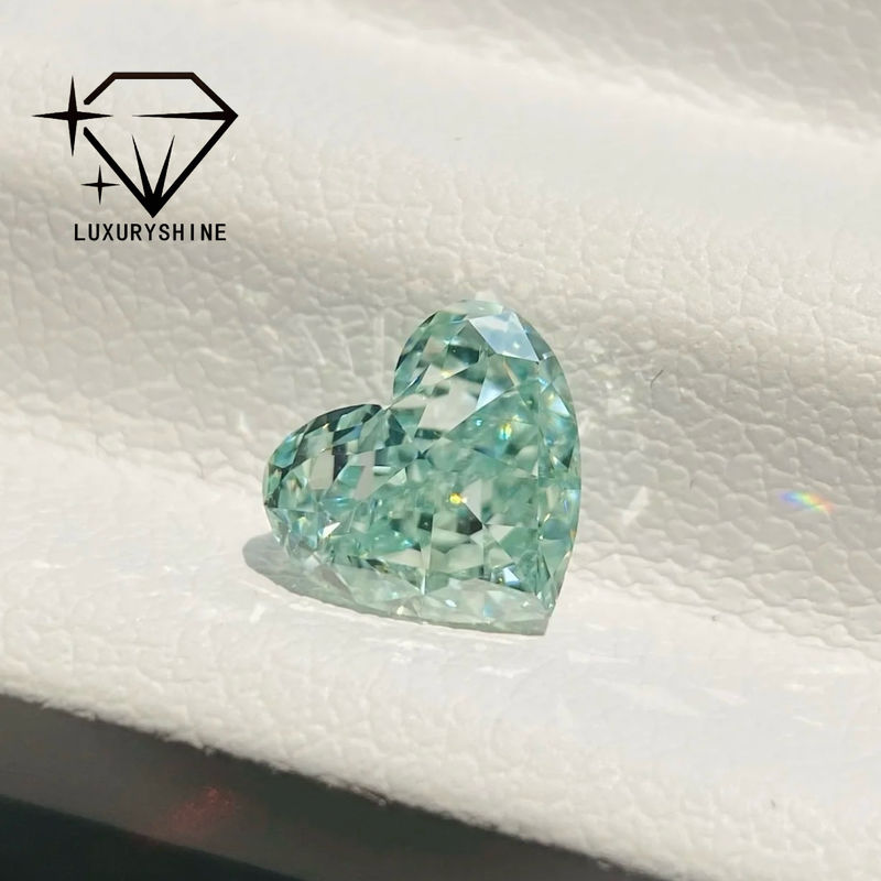 คุณภาพ LuxuryShine สีชมพู / เหลือง / เขียว หัวใจตัดห้องปฏิบัติการเพชรที่เติบโต VVS-VS เพชรแท้ & พระเครื่องแต่งงาน & พระเครื่องที่กําหนดเอง โรงงาน