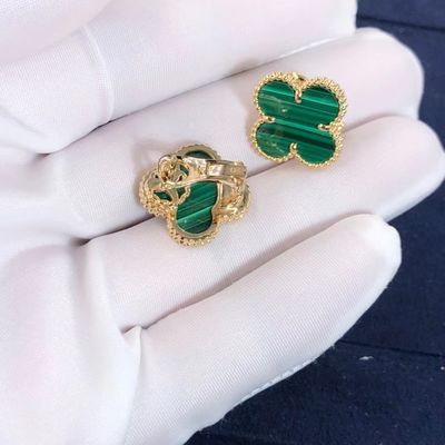 คุณภาพ Van Cleef And Arpels Mini Alhambra ต่างหู 18k Yellow Gold Malachite โรงงาน