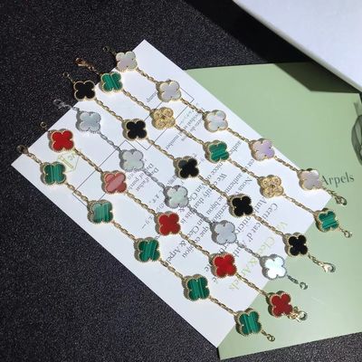 คุณภาพ สร้อยข้อมือทอง 18K แบบวินเทจส่วนบุคคล Van Cleef & Arpels โรงงาน
