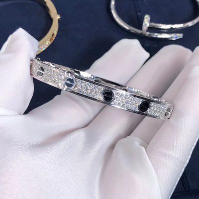 คุณภาพ เครื่องประดับระดับไฮเอนด์ 18K Gold Car Tier สร้อยข้อมือ LOVE เพชรปูสำหรับผู้หญิง โรงงาน
