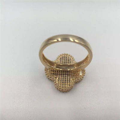 คุณภาพ VCARF78900 Van Cleef And Arpels Magic Alhambra Ring สีเหลืองทองพร้อมรูปทรงดอกไม้ โรงงาน