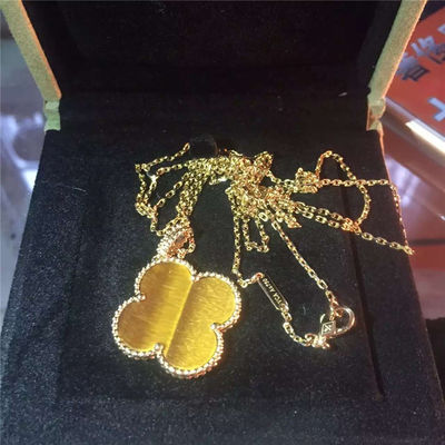 คุณภาพ 1 Motif Tiger'S Eye สร้อยคอทองคำ 18K VCARO49L00 สีเหลืองพร้อมรูปทรงดอกไม้ โรงงาน