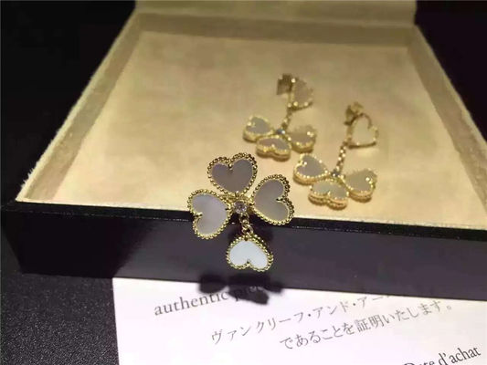 คุณภาพ ต่างหู Van Cleef Sweet Alhambra, ต่างหูมุกสีขาวพร้อมเพชรกลม โรงงาน