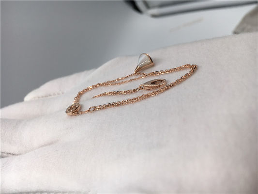 คุณภาพ จี้สีขาวเครื่องประดับหรูหราสร้อยข้อมือ 18K Rose Gold พร้อมมุกสีขาว โรงงาน