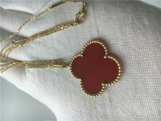 คุณภาพ LongVan Cleef Arpels สร้อยคอทองคำ 18K พร้อมรูปดอกไม้สีแดงไม่มีเพชร โรงงาน