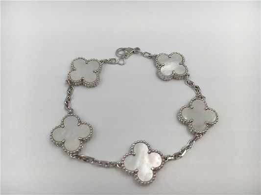 คุณภาพ สร้อยข้อมือวินเทจ Alhambra ทอง 18K ทองคำขาวประดับมุกสีขาว โรงงาน