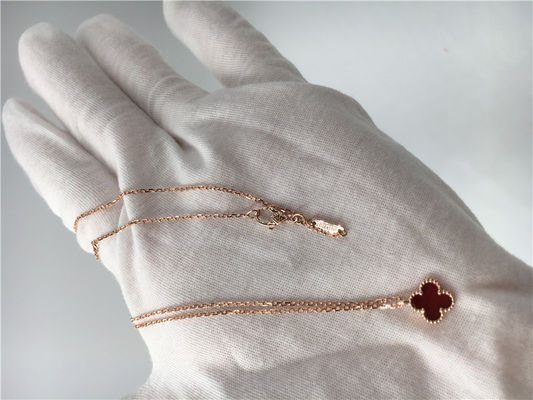คุณภาพ สร้อยคอจี้ทองคำกุหลาบสำหรับแฟน 18k Magic Alhambra สร้อยคอพร้อม Carnelian โรงงาน