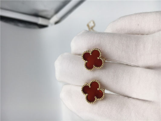 คุณภาพ Van Cleef Arpels Sweet Alhambra earstuds ทอง 18k พร้อมคาร์เนเลียน โรงงาน