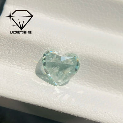 คุณภาพ LuxuryShine สีชมพู / เหลือง / เขียว หัวใจตัดห้องปฏิบัติการเพชรที่เติบโต VVS-VS เพชรแท้ & พระเครื่องแต่งงาน & พระเครื่องที่กําหนดเอง โรงงาน