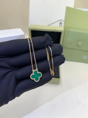 18K ทองเหลืองมาลาคิต สายคอกลาง Lucky Girl VCA วินเทจ Alhambra Pendant