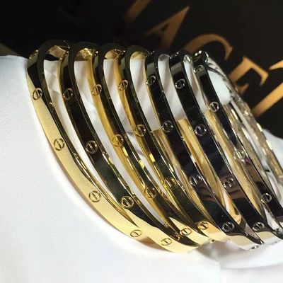 คุณภาพ เครื่องประดับ สร้อยข้อมือทอง 18K , สร้อยคอทองคำแบบบาง Love ขนาดเล็ก Model โรงงาน