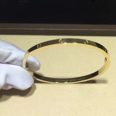 คุณภาพ เครื่องประดับ สร้อยข้อมือทอง 18K , สร้อยคอทองคำแบบบาง Love ขนาดเล็ก Model โรงงาน