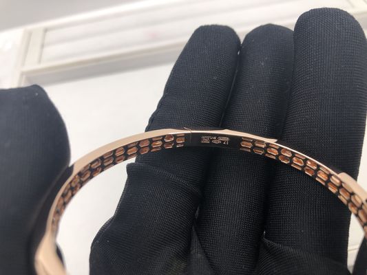 คุณภาพ เครื่องประดับสุดหรู Snakewomens Charm Bracelets กำหนดเอง 18 Kt Pink Gold พร้อมเพชร โรงงาน