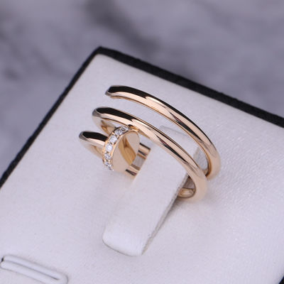 คุณภาพ B4211800 แหวนเล็บ Juste Un Clou ในเพชรสีเหลืองทอง 18k โรงงาน