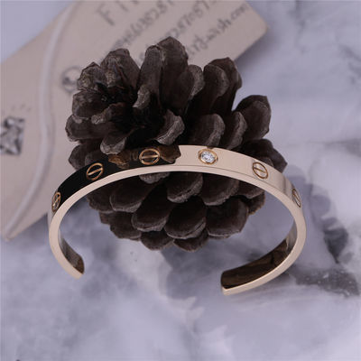 คุณภาพ Love Bracelet กำไลข้อมือทองคำ 18K พร้อมเพชร 1 เม็ด โรงงาน