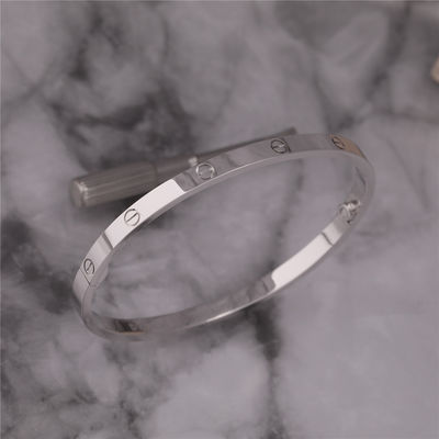 คุณภาพ เครื่องประดับสุดหรู LOVE BRACELET รุ่น SM ใหม่ ตัวเรือนทองคำขาว 18 กะรัต พร้อมไขควง โรงงาน