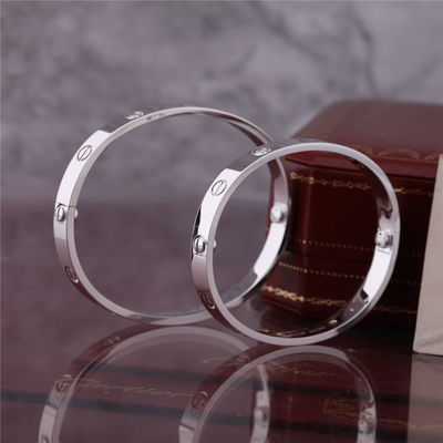คุณภาพ Classic Love Bangle 4 Diamonds Love Bracelet with in 18 Karat WHITE GOLD Fine Workmanship Jewelry โรงงาน