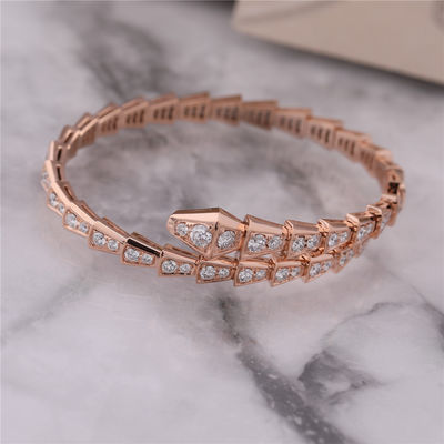 คุณภาพ ตู้เสื้อผ้าหรูหรา Rose Gold สร้อยข้อมือ Serpenti Viper one-coil เต็มเพชร Snake Bangle 353792 โรงงาน