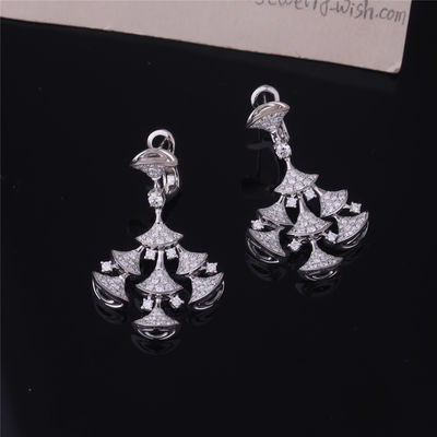 คุณภาพ Roma High Jewelry DIVAS' DREAM ต่างหู ตัวเรือนไวท์โกลด์ 18K ประดับเพชรหลัก 7 เม็ดและเพชรฝังแบบพาเว่เต็ม โรงงาน