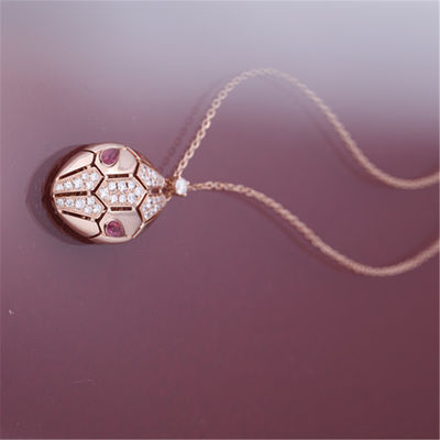 คุณภาพ สร้อยคอโรมัน Serpenti ในชุดทองคำ 18 กะรัต ประดับตา rubellite และประดับเพชรแบบพาเว โรงงาน