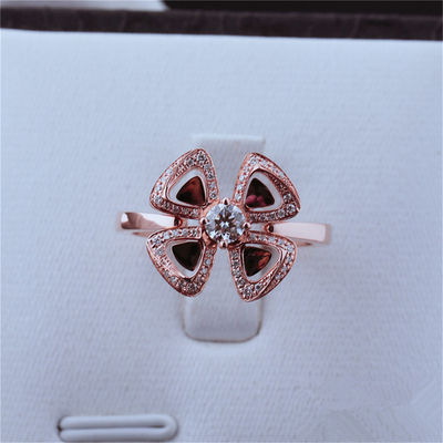 คุณภาพ Roman Love Flower Ring Fiorever 18 kt Rose Gold Ring set with a central diamond and pavé diamonds โรงงาน