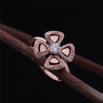 คุณภาพ Roman Love Flower Ring Fiorever 18 kt Rose Gold Ring set with a central diamond and pavé diamonds โรงงาน